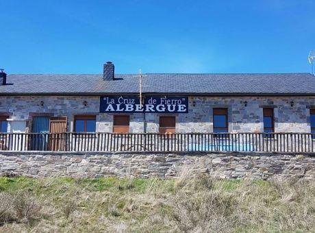 Albergue De Peregrino Cruz De Fierro Фонсебадон Екстериор снимка